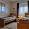 Holiday Home in Quiet Beautiful Area With Two Separate, Modern, Furnished Apartments - Deutsch-Wagram