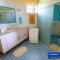 Casa a beira mar com 4 suites e muito conforto