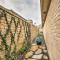 Quiet West Houston Home with Patio, Walk to Shops! - 休斯顿