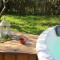 2 CUORI E 1 YURTA Glamping in Tuscany - Adults Only