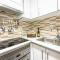 Apartment Golden Beach by Interhome