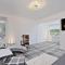 Contemporary Highland House close to town and Ben Nevis