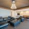 Condominium T-Room