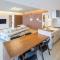 Condominium T-Room