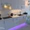 Good Day Apartments- private parking new town