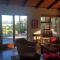 La Gard House on the Heads
