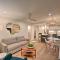 Luxe Naples Escape: Walk to Beach & Downtown!