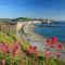 New central seafront apartment- stunning sea views