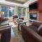 Star Suite -Luxurious condo with 3 fireplaces, and open Pool! - Canmore