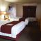 Woodside Dells Hotel & Suites - Wisconsin Dells