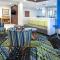 Holiday Inn Express & Suites - Fort Myers Airport by IHG