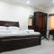 Lloyds Serviced Apartments, Near Music Academy