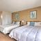 Resort Home with Hot Tub on Lake of the Ozarks! - أوساغ بيتش
