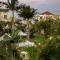 Golden Riviera Beach Resort
