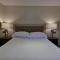 The Seafield Arms Hotel Cullen - Self Catering
