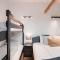 Big Design Apt - Sleeps 12 - Best Location - Riga