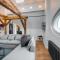 Big Design Apt - Sleeps 12 - Best Location - Riga