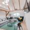 Big Design Apt - Sleeps 12 - Best Location - Riga