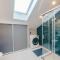 Big Design Apt - Sleeps 12 - Best Location - Riga