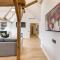 Big Design Apt - Sleeps 12 - Best Location - Riga