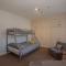 Lushlets - Riverside City Centre House with Hot tub and pool table - great for groups! - Cardiff