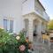 Apartments Vrbnik (879)