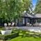 Black Luxury Lodge