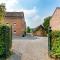 Magnificent Holiday Home in Sint Martens Voeren with Garden - Berg