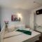 Escala Rooms