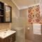 Inverdoorn Game Reserve Lodge