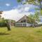 Farmhouse Apartment Near De Slufter