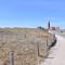 Sunny Bungalow in Heart of Texel
