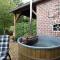 Cozy holiday home with a hot tub - Musselkanaal
