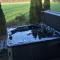 Alluring Holiday Home in Reutum Weerselo with Jacuzzi - Beekdorp