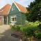 Spacious farmhouse in wooded area - Zuidoostbeemster