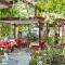 Vromos Guest House