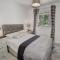 TIMON II, Luxury 3 bedroom Beachside Apartment
