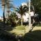TIMON II, Luxury 3 bedroom Beachside Apartment