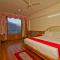 Sarthak Resorts-Reside in Nature with Best View, 9 kms from Mall Road Manali - Manāli