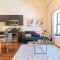 McCormick Place 420 Friendly 3BR in Downtown Chicago with Optional Parking Sleeps 8 Guests Near Soldier Field, Grant Park and Lakefront Trail