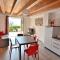 Red Apartment in Marciaga di Costermano