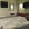 100 Mile Motel & RV Park