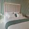 Elle Ecoholiday