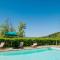 Villa in Lonnano with pool