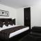 Hotel Suites 108