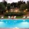 VILLA LIZ Tuscany, private pool, hot tub, property fenced, pets allowed