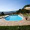 VILLA LIZ Tuscany, private pool, hot tub, property fenced, pets allowed