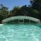 Gîte "Dans les Airs", avec piscine chauffée et parking - Ла-Рош-сюр-Йон