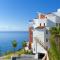 Spacious 3 bedrooms apartment side sea view