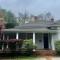 Classic/Modern Downtown Home - Valdosta